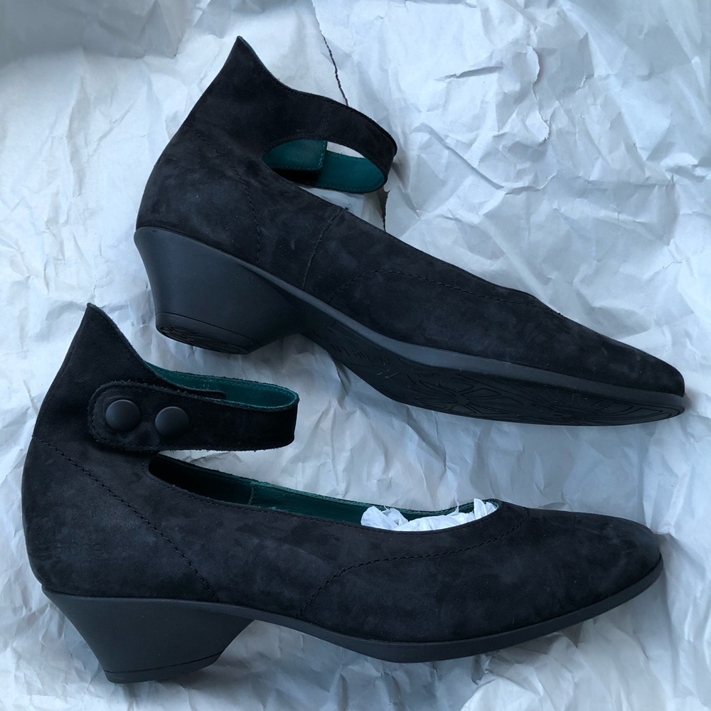 Arche shoes, size 40 euro (9). awesome condition